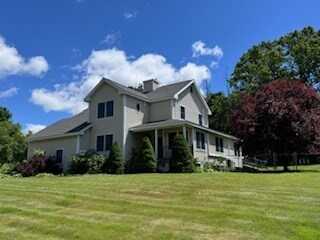 112 Fiske Hill Rd, Sturbridge, MA 01566