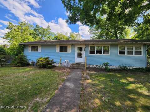 7 Laurelton Avenue, Jackson, NJ 08527