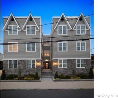 9 Lafayette Place, Woodmere, NY 11598