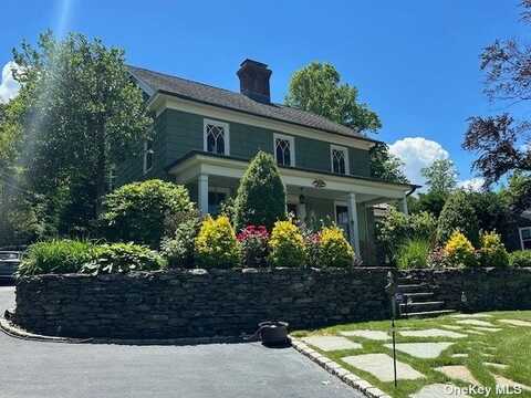 96 High Street, Huntington, NY 11743