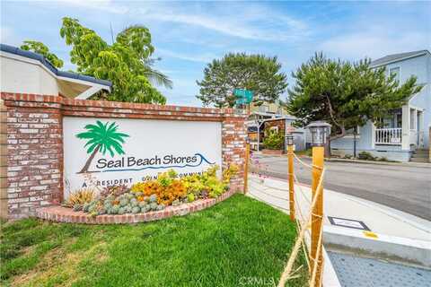 139 Cottonwood Lane, Seal Beach, CA 90740