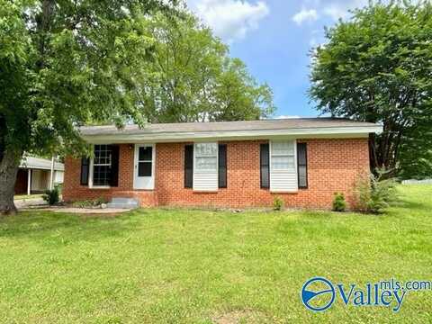 615 Royal Oaks Drive, Huntsville, AL 35811