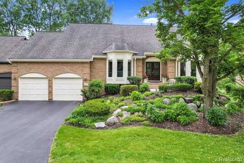 72 Vaughan Ridge Road, Bloomfield Hills, MI 48304