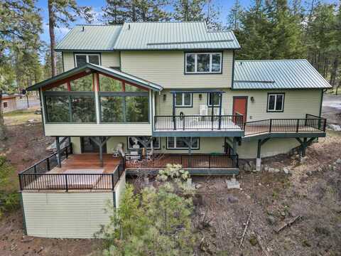 21320 W South Bank Rd, Nine Mile Falls, WA 99026