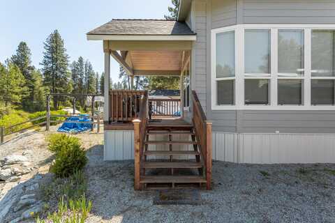 136 N Tall Pine Loop, Usk, WA 99180