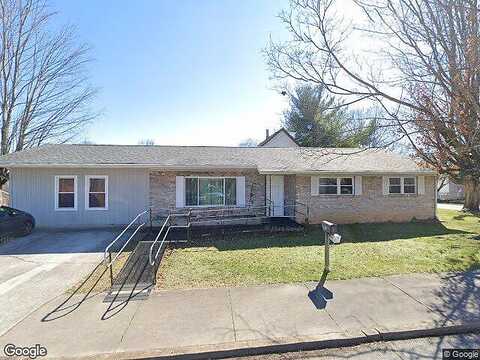 5Th, LENOIR CITY, TN 37771