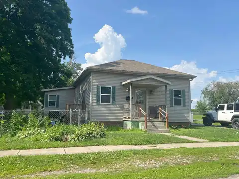 North, ROODHOUSE, IL 62082