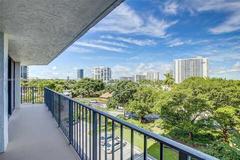 Leslie, HALLANDALE BEACH, FL 33009