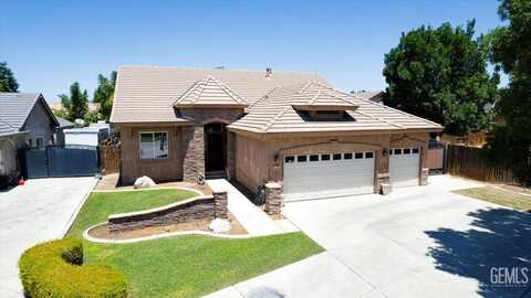 2700 Shaded Canyon Place, Bakersfield, CA 93313