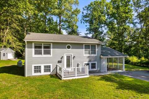 18 Raul Court, Groton, CT 06355