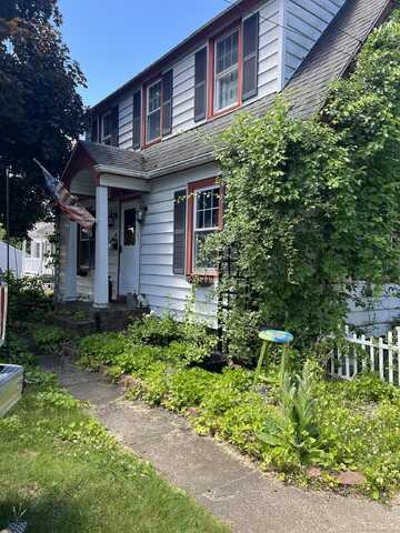 20 William Street, Griswold, CT 06351