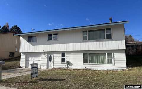 815 S 9th, Lander, WY 82520