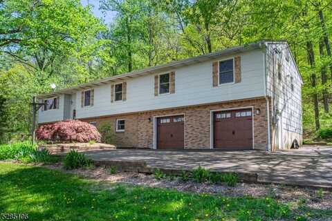 22 Butternut Dr, Vernon, NJ 07462