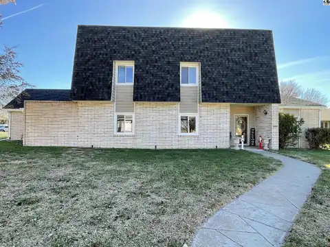 1402 Western Ave, Pratt, KS 67124