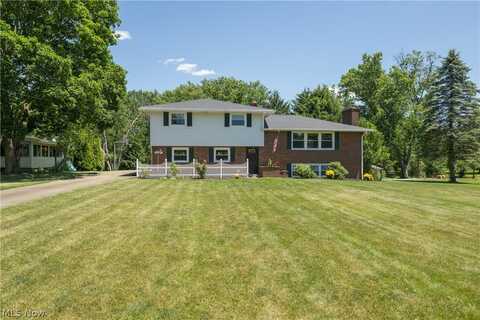 1110 Singing Brook Avenue NW, Massillon, OH 44646