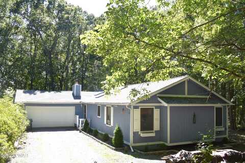105 Lakeview Terrace, Lords Valley, PA 18428