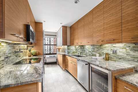 2 Tudor City Place, New York, NY 10016