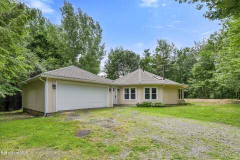 23 Algerie Rd, Becket, MA 01223