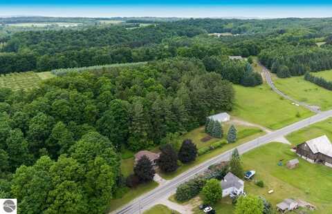 1551 N MACKSEY ROAD, SUTTONS BAY, MI 49682