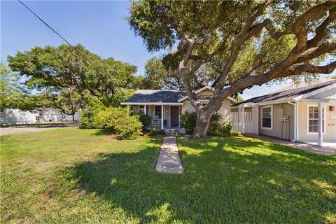 718 N Live Oak Street, Rockport, TX 78382