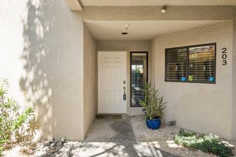 255 S Avenida Caballeros, Palm Springs, CA 92262