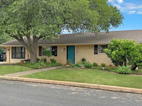 116 Driftwood Dr, Fredericksburg, TX 78624