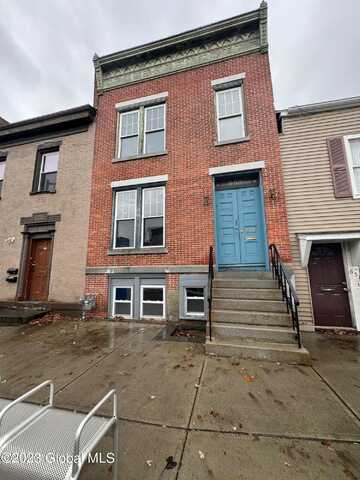 660 2nd Avenue, Troy, NY 12182