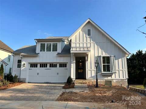 5723 Heirloom Crossing Court, Charlotte, NC 28270