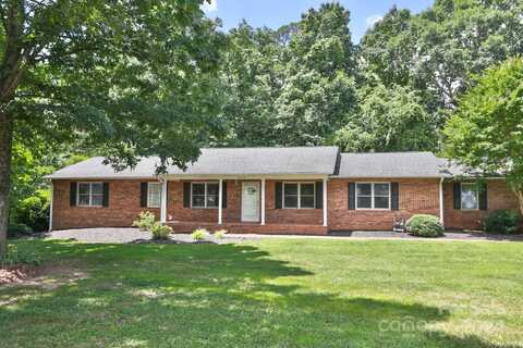 2833 Smithtown Road, East Bend, NC 27018
