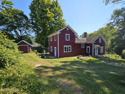 54 Castle Hill Ave, Great Barrington, MA 01230