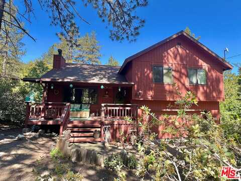 1905 Matterhorn Dr, Pine Mountain Club, CA 93222