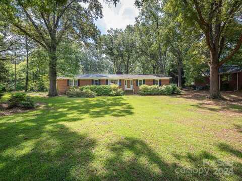 725 Plantation Road, Lancaster, SC 29720