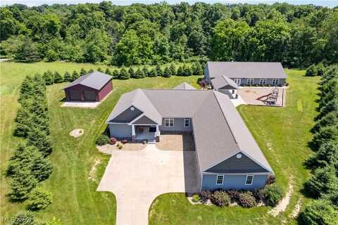 5758 Township Road 276, Millersburg, OH 44654