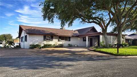 2204 Cape McCan Street, Rockport, TX 78382