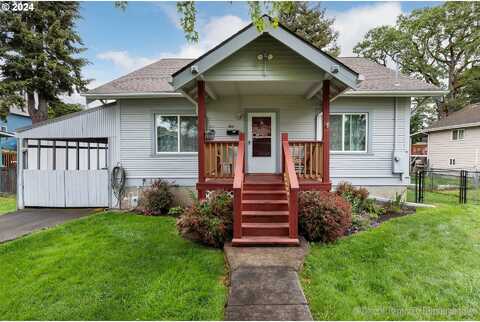 1St, SAINT HELENS, OR 97051