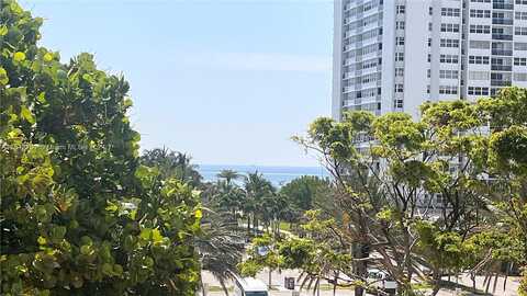 Ocean, HALLANDALE BEACH, FL 33009