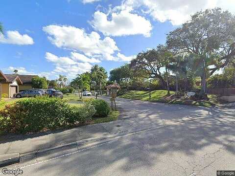 10Th Place, MIAMI, FL 33179