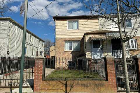 Beach 12Th, FAR ROCKAWAY, NY 11691