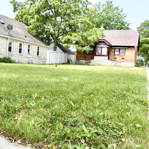 46Th, MILWAUKEE, WI 53216