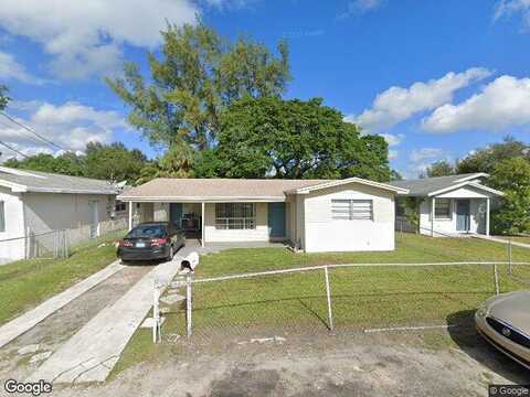 9Th, HALLANDALE BEACH, FL 33009