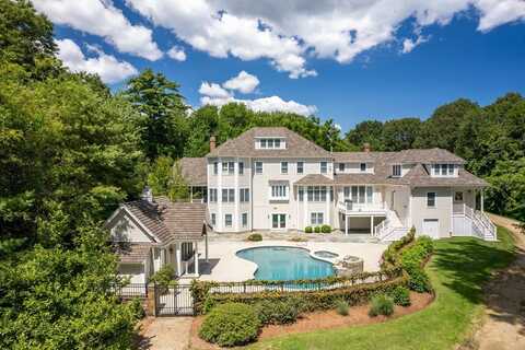 7 Tall Tree Dr, Beverly, MA 01915