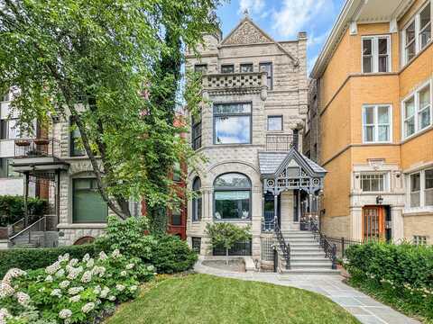 538 W Deming Place, Chicago, IL 60614