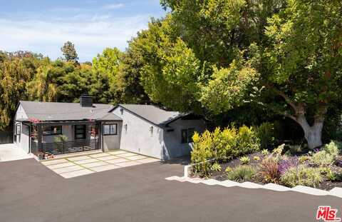 3252 Laurel Canyon Boulevard, Studio City, CA 91604