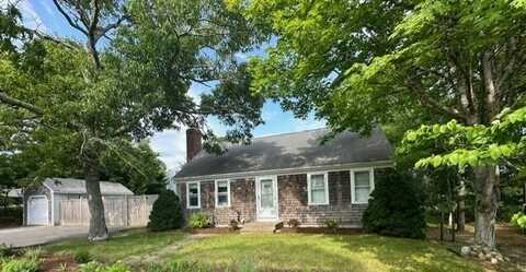 4 Wager Lane, Dennis, MA 02638