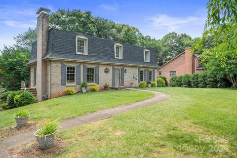 975 1st Street NE, Hickory, NC 28601