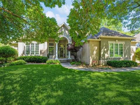 1005 Tulip Tree Lane, West Des Moines, IA 50266