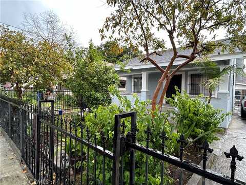 876 E 35th Street, Los Angeles, CA 90011