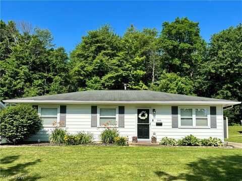 396 Karen Drive, Chardon, OH 44024