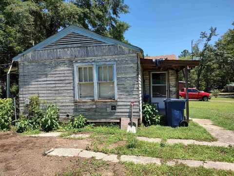 1412 Scotia St, Camden, AR 71701