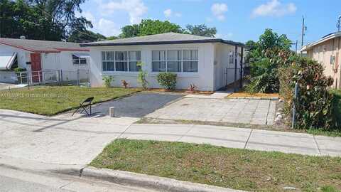 10Th, RIVIERA BEACH, FL 33404